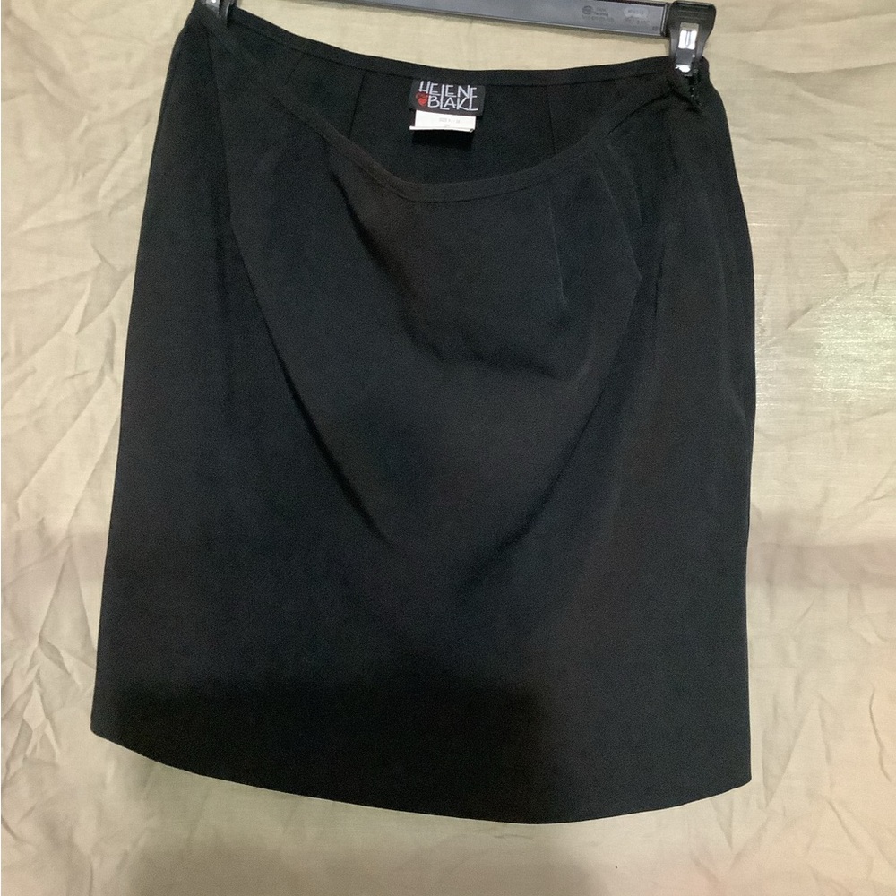 Elegant Black Skirt by